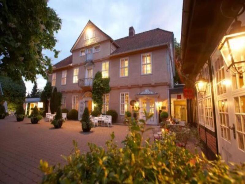 Althoff Hotel Fuerstenhof Целле Экстерьер фото The main building of the hotel