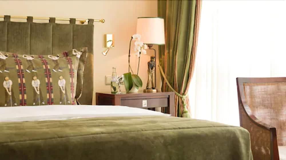 Althoff Hotel Fuerstenhof Целле Экстерьер фото A room at the hotel