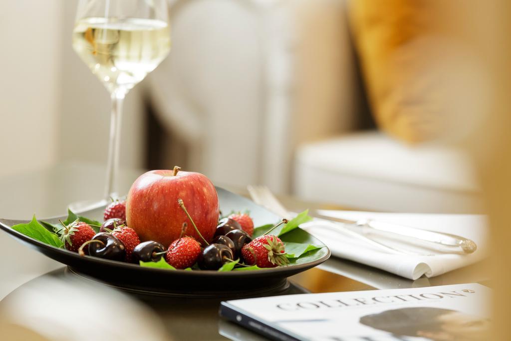 Althoff Hotel Fuerstenhof Целле Экстерьер фото Fruit and wine