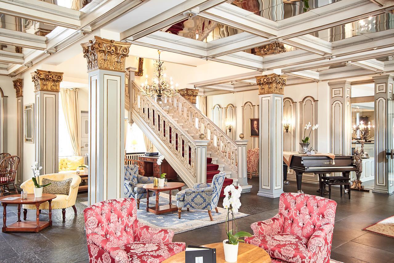 Althoff Hotel Fuerstenhof Целле Экстерьер фото The lobby of the Hotel de la Paix