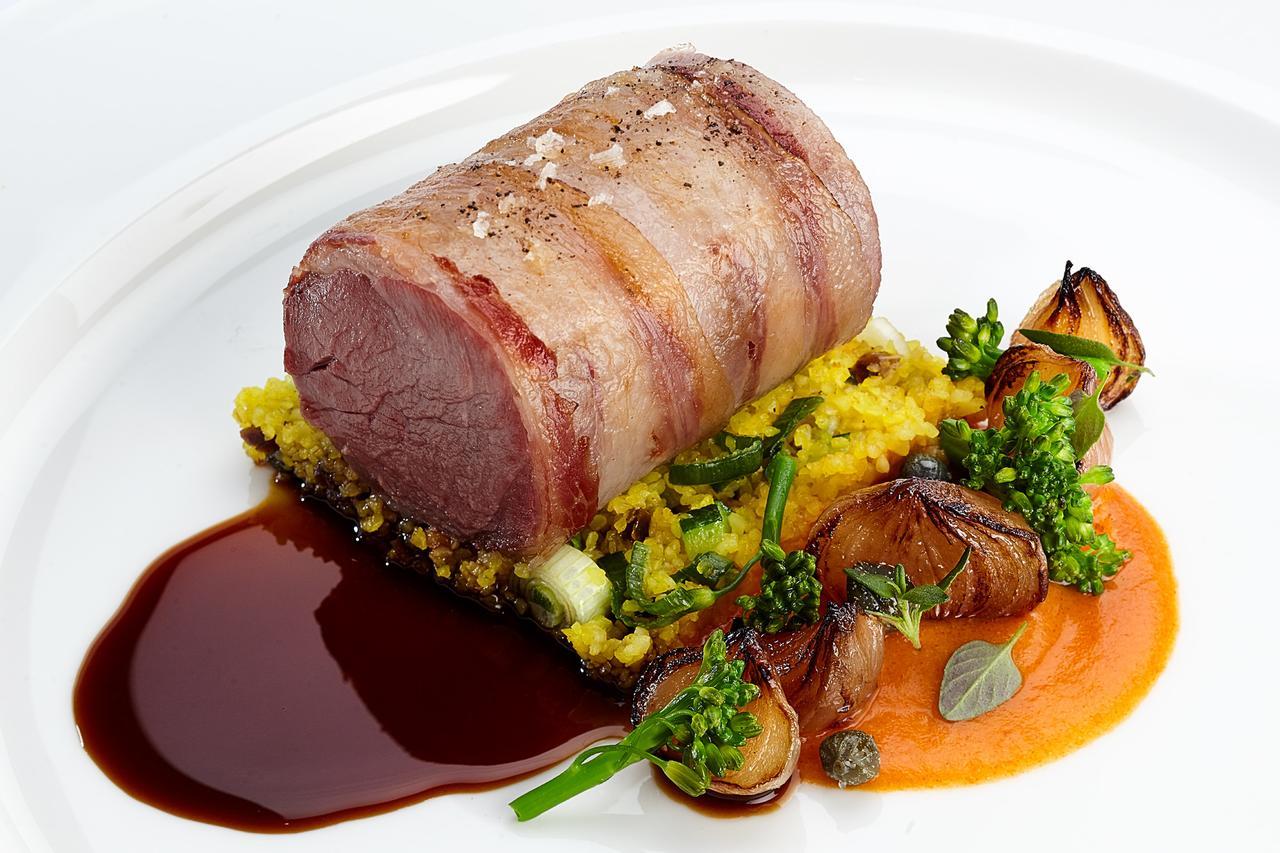 Althoff Hotel Fuerstenhof Целле Экстерьер фото A beef tenderloin