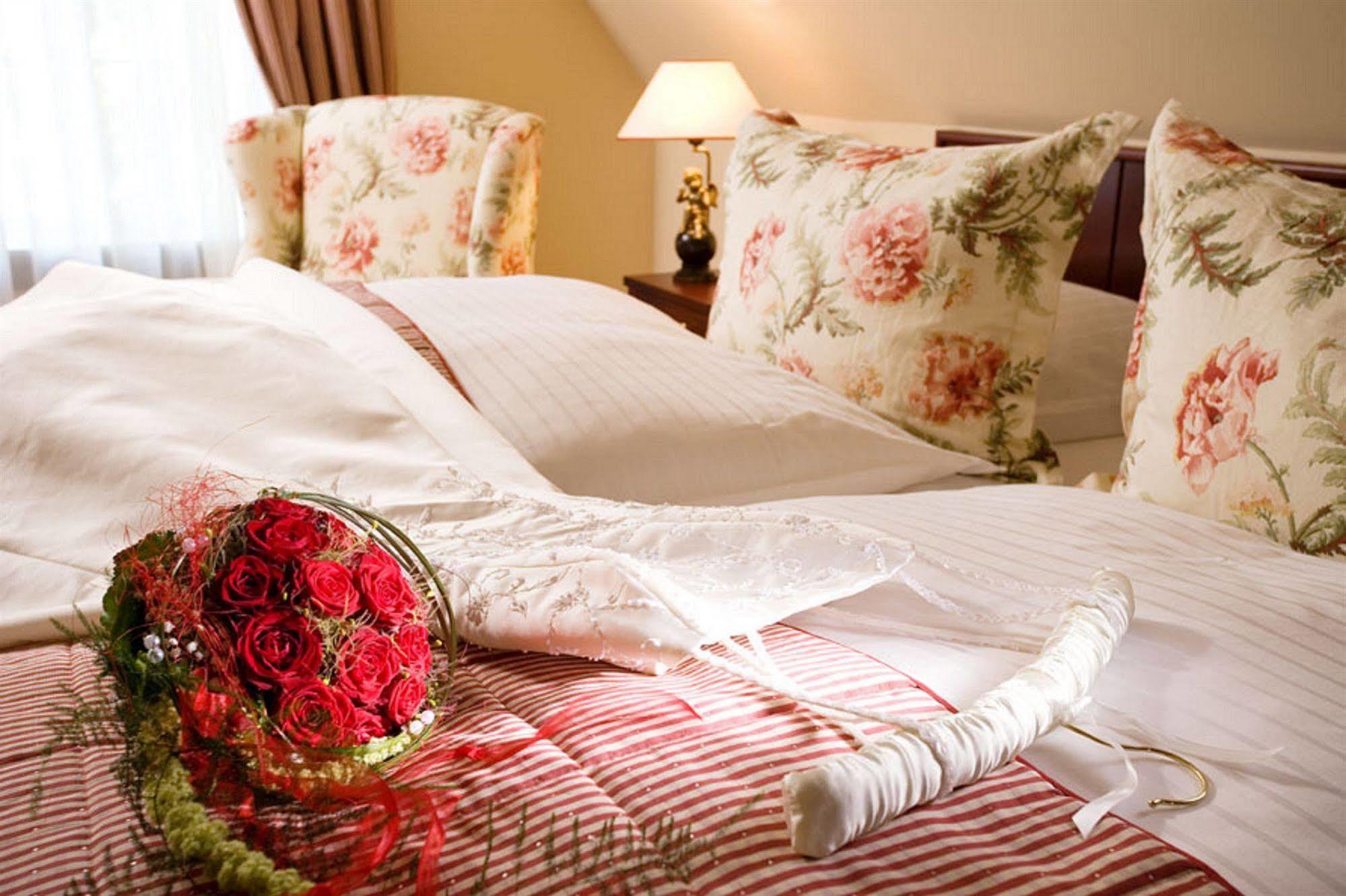 Althoff Hotel Fuerstenhof Целле Экстерьер фото A bridal suite